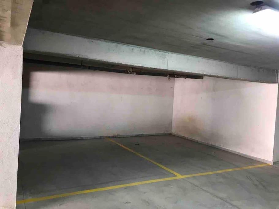 5 Min From Papageorgiou Free Indoor Parking Apartman Szaloniki Kültér fotó